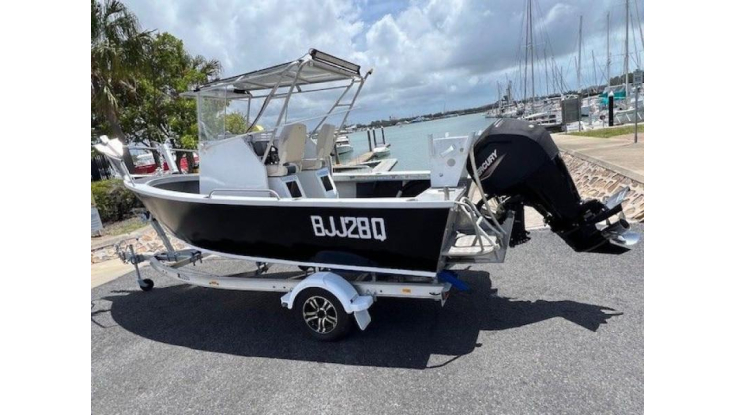 2000 PROFISH CENTRE CAB ID 5144545 | Yacht and Boat Sales